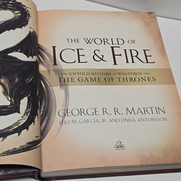 The World of Ice & Fire: The Untold History of Westeros & The Game of Thrones - Picture 4 of 8
